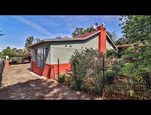 4 BEDROOM HOUSE FOR SALE IN BOUGHTON